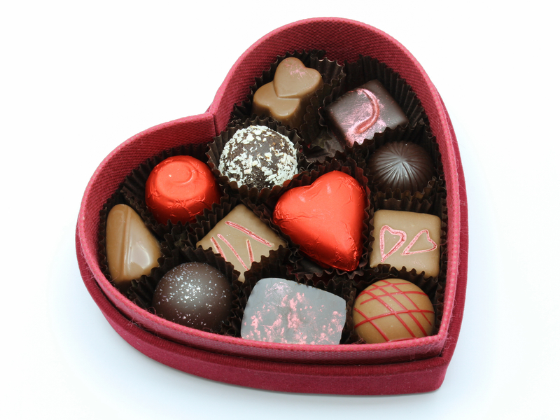 Boite de chocolats avec forme de coeur